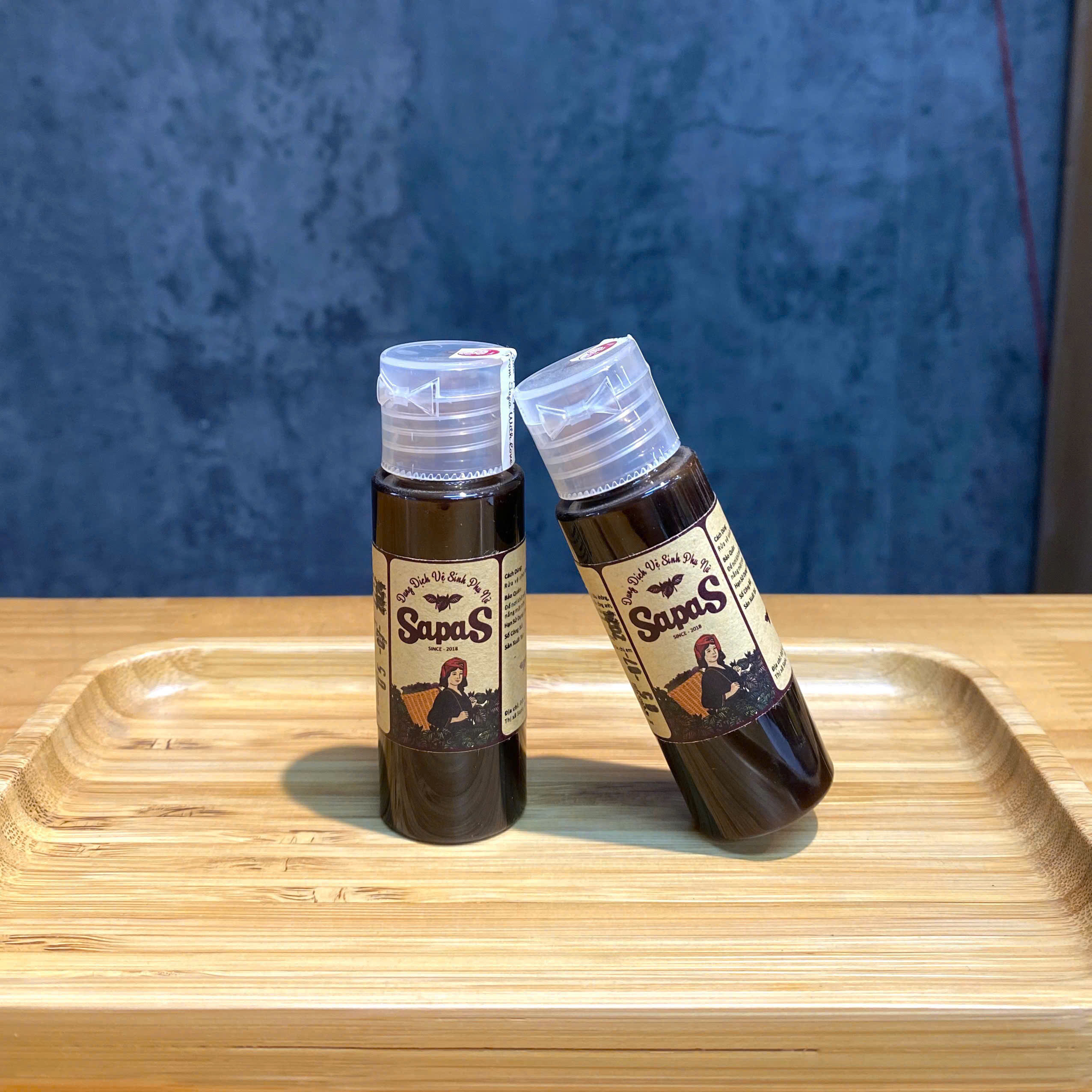 dung-dich-ve-sinh-tia-to-lo-10ml1